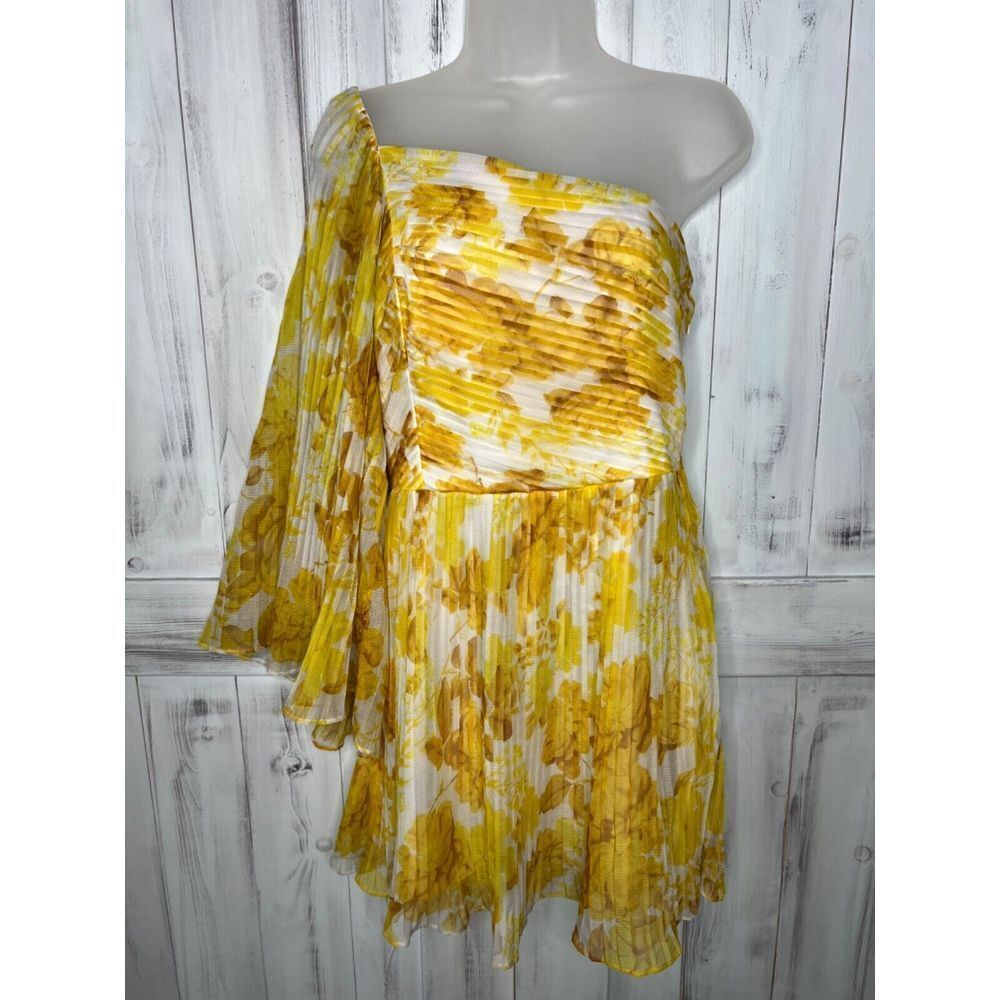 La Maison Talulah Yellow White Floral Sunshine One Shoulder Chiffon Mini Dress M